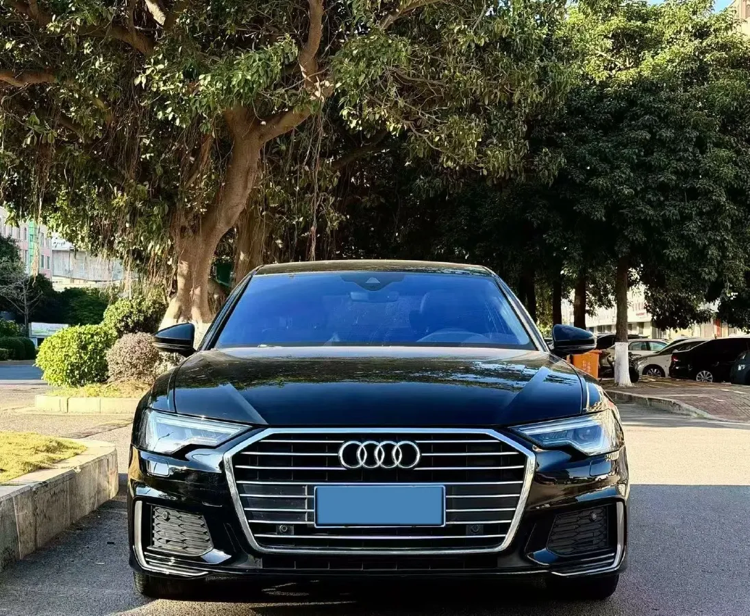2020 Audi A6L 2.0T 190HP L4 7DCT,autocango,china used car exporter,china ev exporter,chinese used car exporter,chinese used ev exporter