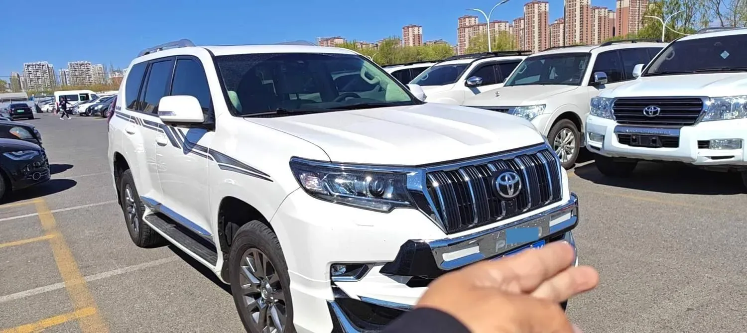 2019 Land Rover Range Rover Velar 2.0T 300HP L4 8AT,autocango,china used car exporter,china ev exporter,chinese used car exporter,chinese used ev exporter