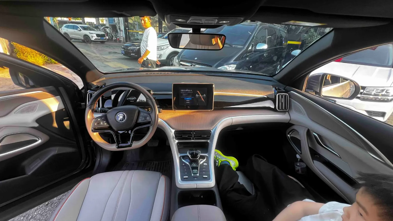 2024 BYD Song Pro 1.5L 110HP L4 E-CVT PHEV 12.9KWH,autocango,china used car exporter,china ev exporter,chinese used car exporter,chinese used ev exporter