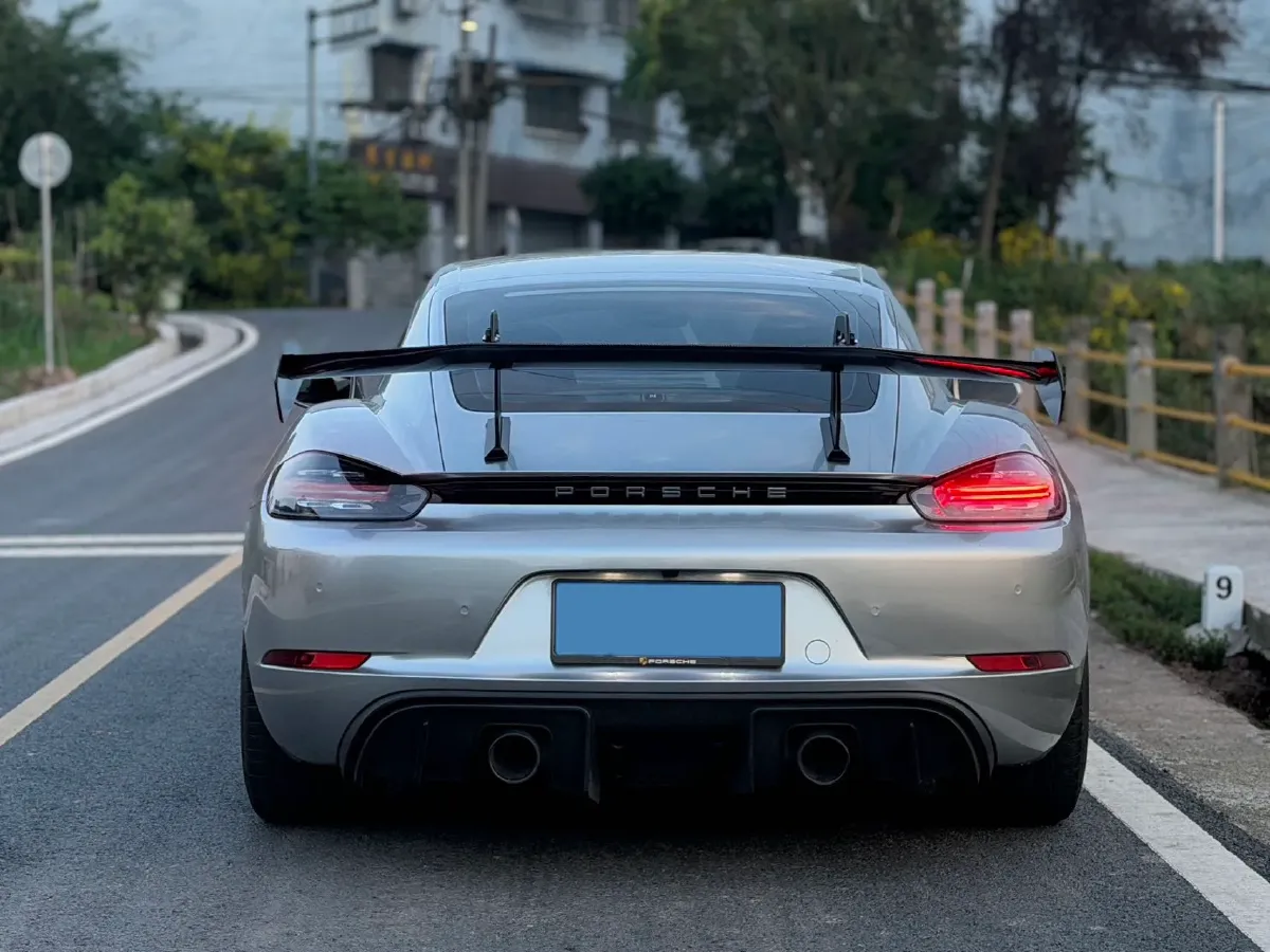 2022 Porsche 718 2.0T 250HP H4 7DCT,autocango,china used car exporter,china ev exporter,chinese used car exporter,chinese used ev exporter