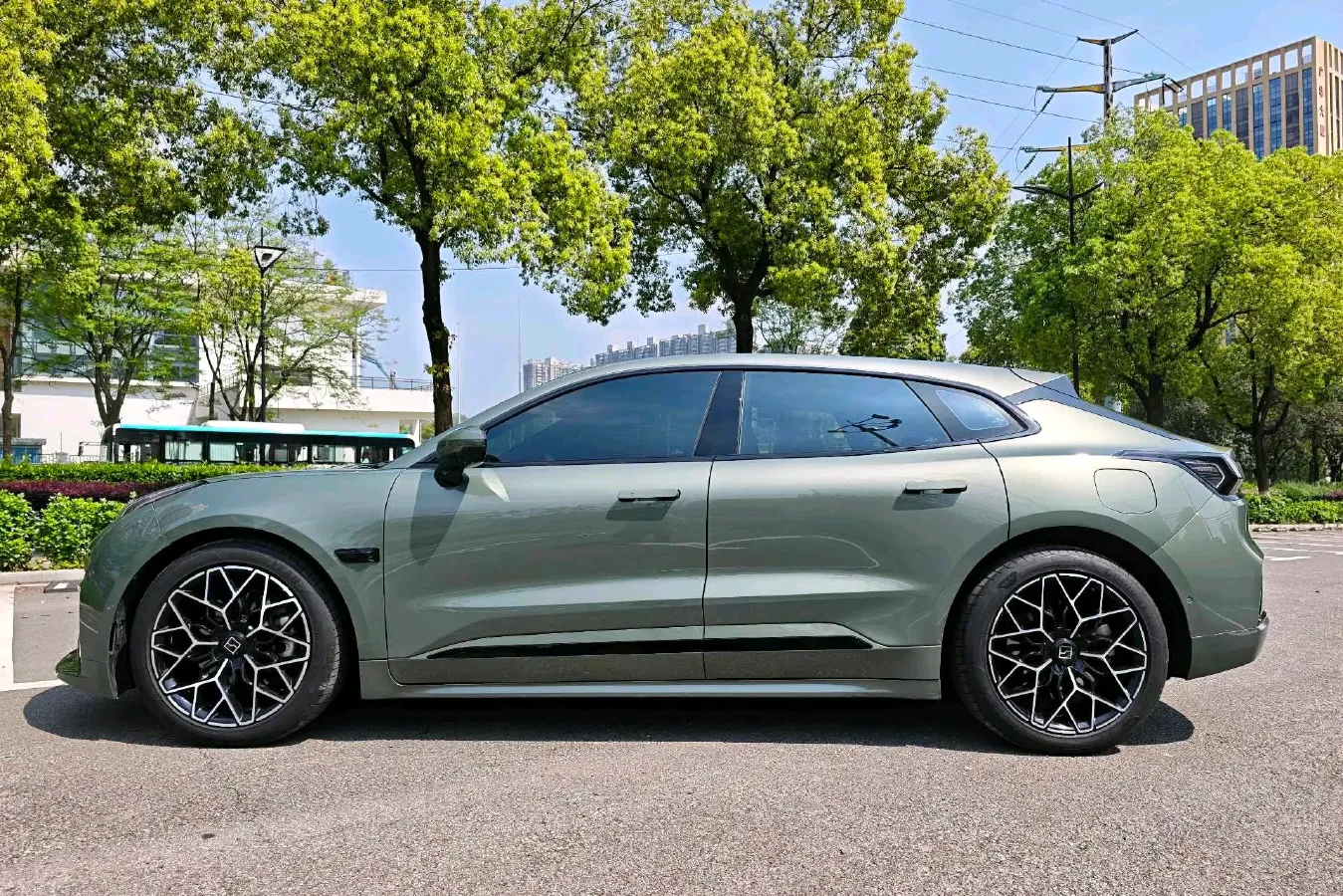 2025 Zeekr 001 BEV 95KWH,autocango,china used car exporter,china ev exporter,chinese used car exporter,chinese used ev exporter