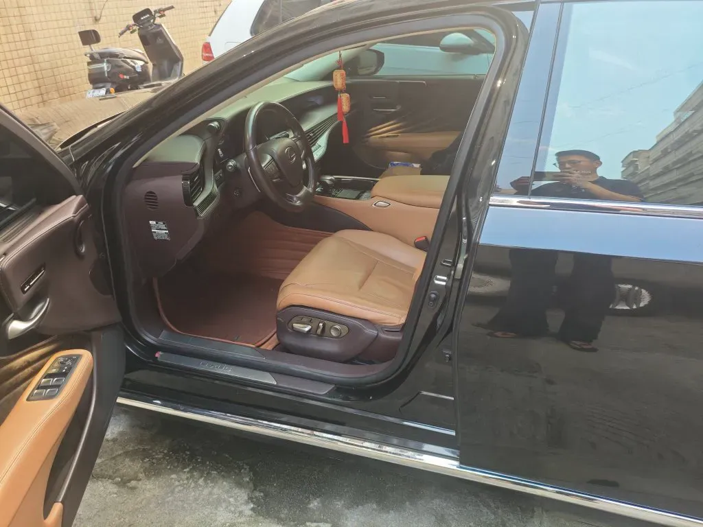 2018 Jaguar XJ 3.0T 340HP V6 8AT,autocango,china used car exporter,china ev exporter,chinese used car exporter,chinese used ev exporter