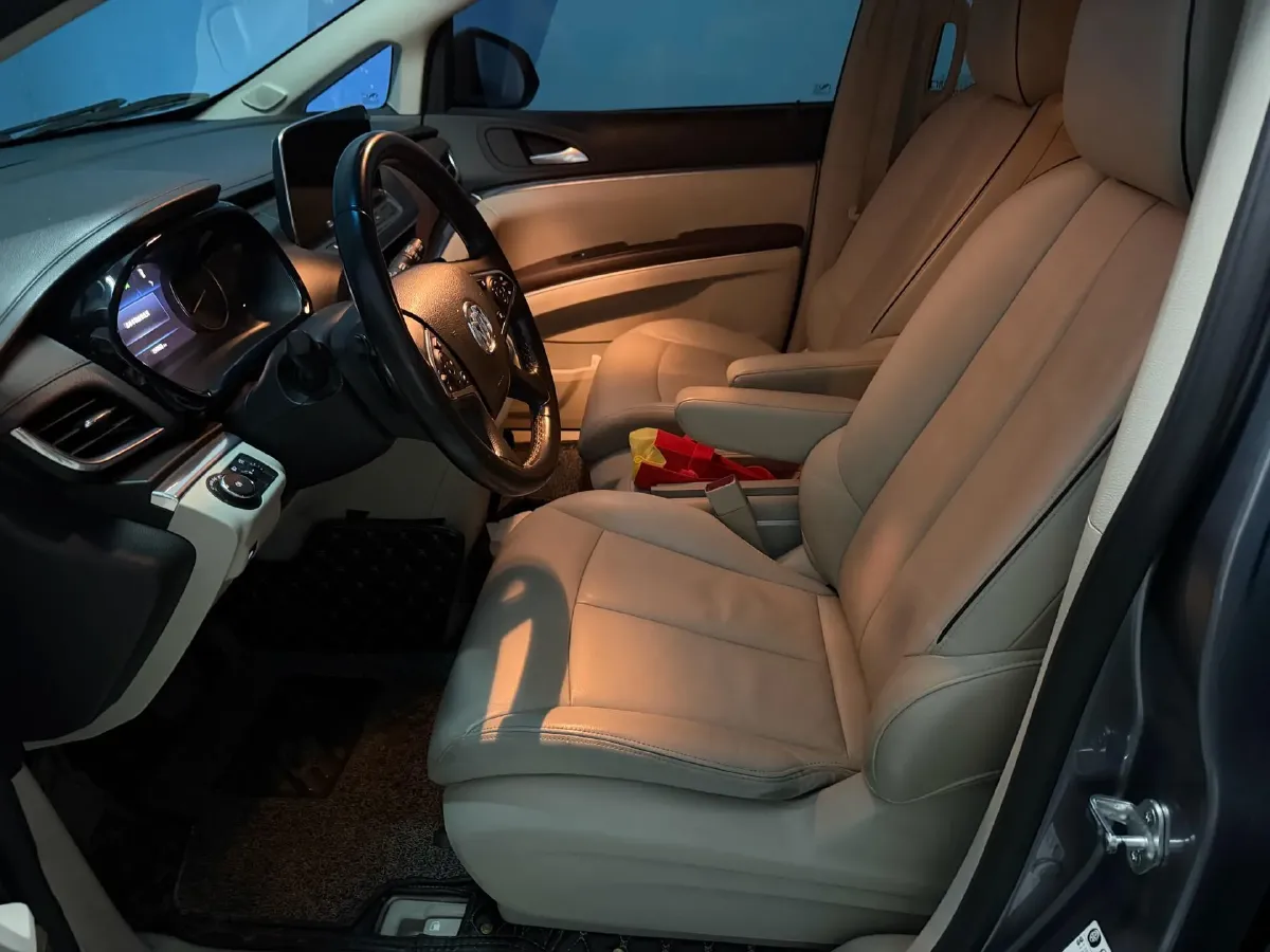 2021 Buick GL8 2.0T 237HP L4 9AT,autocango,china used car exporter,china ev exporter,chinese used car exporter,chinese used ev exporter