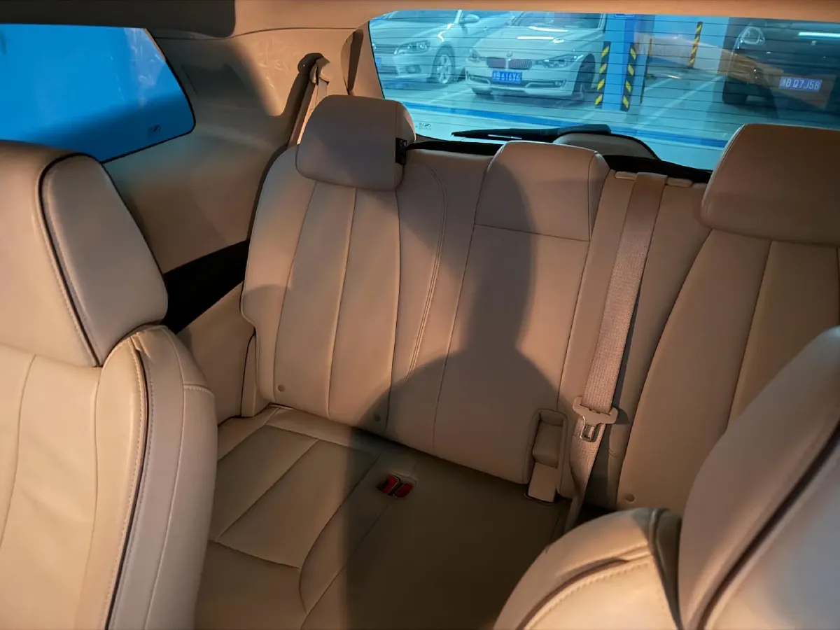 2021 Buick GL8 2.0T 237HP L4 9AT,autocango,china used car exporter,china ev exporter,chinese used car exporter,chinese used ev exporter