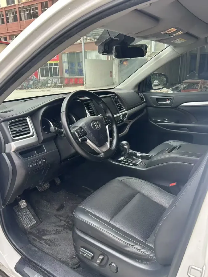 2021 Toyota Highlander 2.0T 220HP L4 6AT,autocango,china used car exporter,china ev exporter,chinese used car exporter,chinese used ev exporter