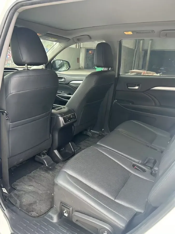 2021 Toyota Highlander 2.0T 220HP L4 6AT,autocango,china used car exporter,china ev exporter,chinese used car exporter,chinese used ev exporter