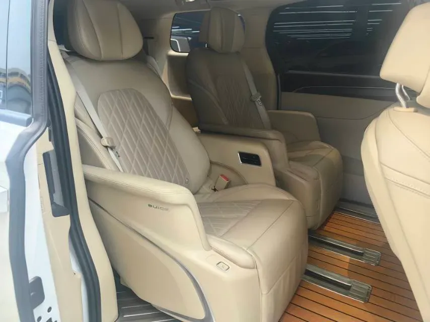 2023 Buick GL8 2.0T 237HP L4 9AT,autocango,china used car exporter,china ev exporter,chinese used car exporter,chinese used ev exporter