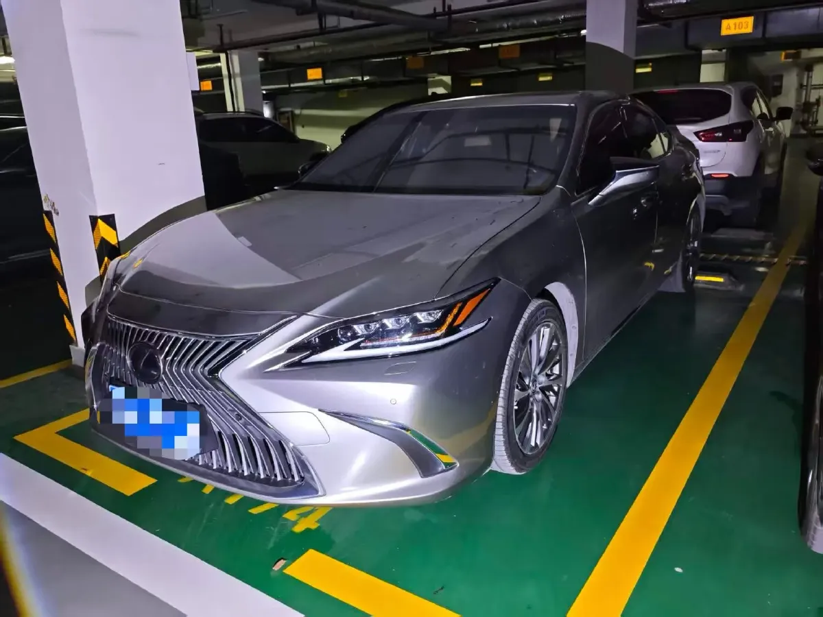 2020 Lexus ES 2.5L 178HP L4 E-CVT Hybrid,autocango,china used car exporter,china ev exporter,chinese used car exporter,chinese used ev exporter