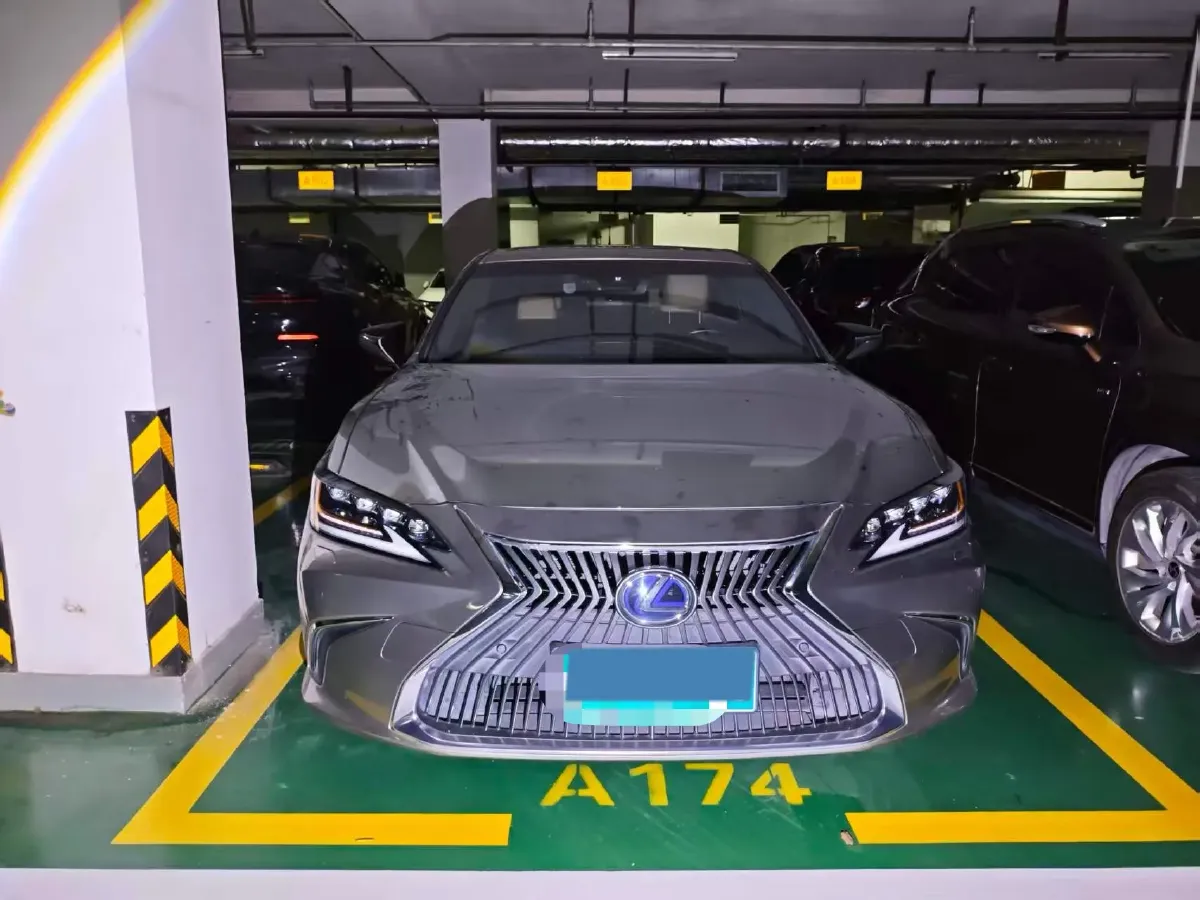 2020 Lexus ES 2.5L 178HP L4 E-CVT Hybrid,autocango,china used car exporter,china ev exporter,chinese used car exporter,chinese used ev exporter