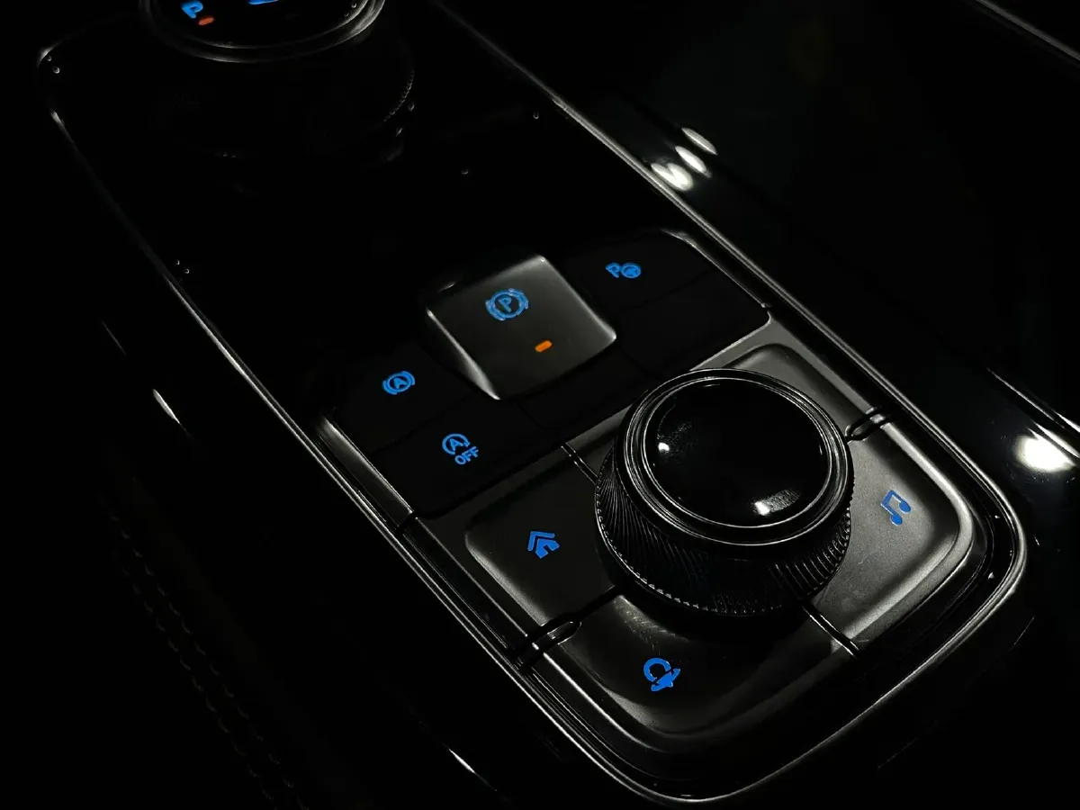 2025 Ford Equator Sport 1.5T 170HP L4 7DCT,autocango,china used car exporter,china ev exporter,chinese used car exporter,chinese used ev exporter