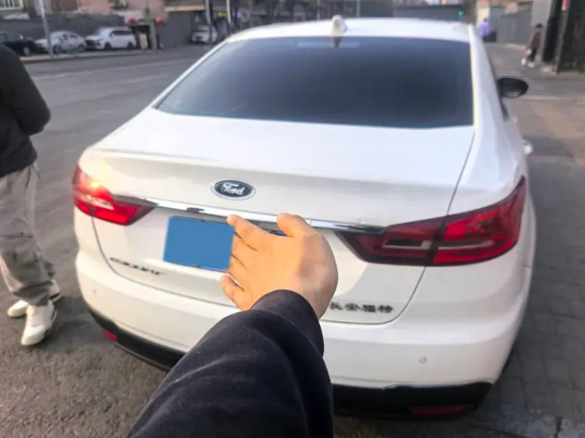 2019 Ford Escort 1.5L 122HP L3 6AT,autocango,china used car exporter,china ev exporter,chinese used car exporter,chinese used ev exporter