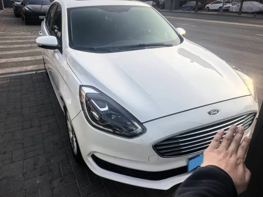2019 Ford Escort 1.5L 122HP L3 6AT,autocango,china used car exporter,china ev exporter,chinese used car exporter,chinese used ev exporter