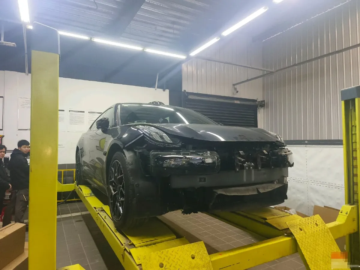 2024 Zeekr 001 BEV 95KWH,autocango,china used car exporter,china ev exporter,chinese used car exporter,chinese used ev exporter