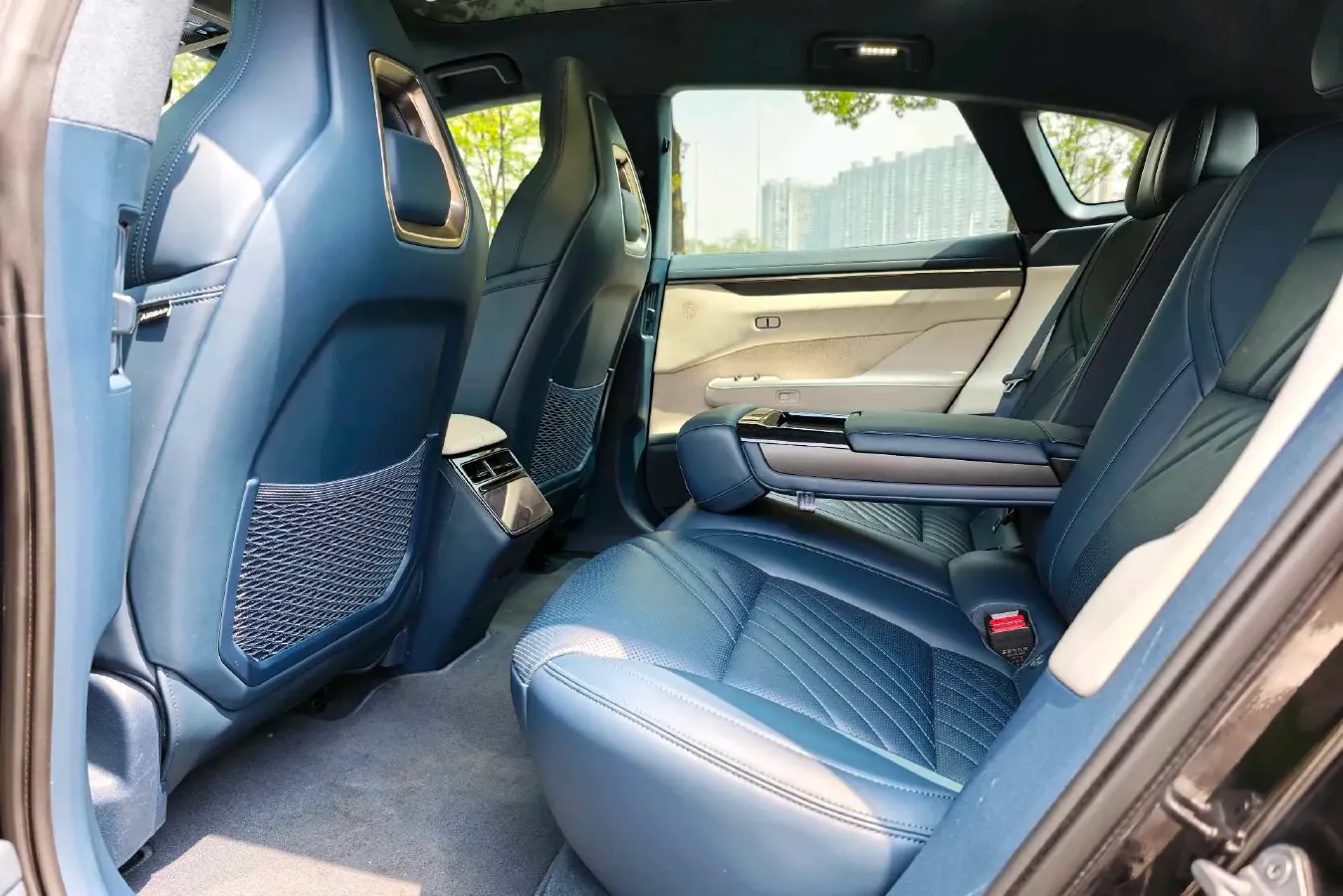 2024 Zeekr 001 BEV 95KWH,autocango,china used car exporter,china ev exporter,chinese used car exporter,chinese used ev exporter