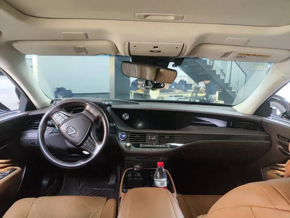 2018 Jaguar XJ 3.0T 340HP V6 8AT,autocango,china used car exporter,china ev exporter,chinese used car exporter,chinese used ev exporter