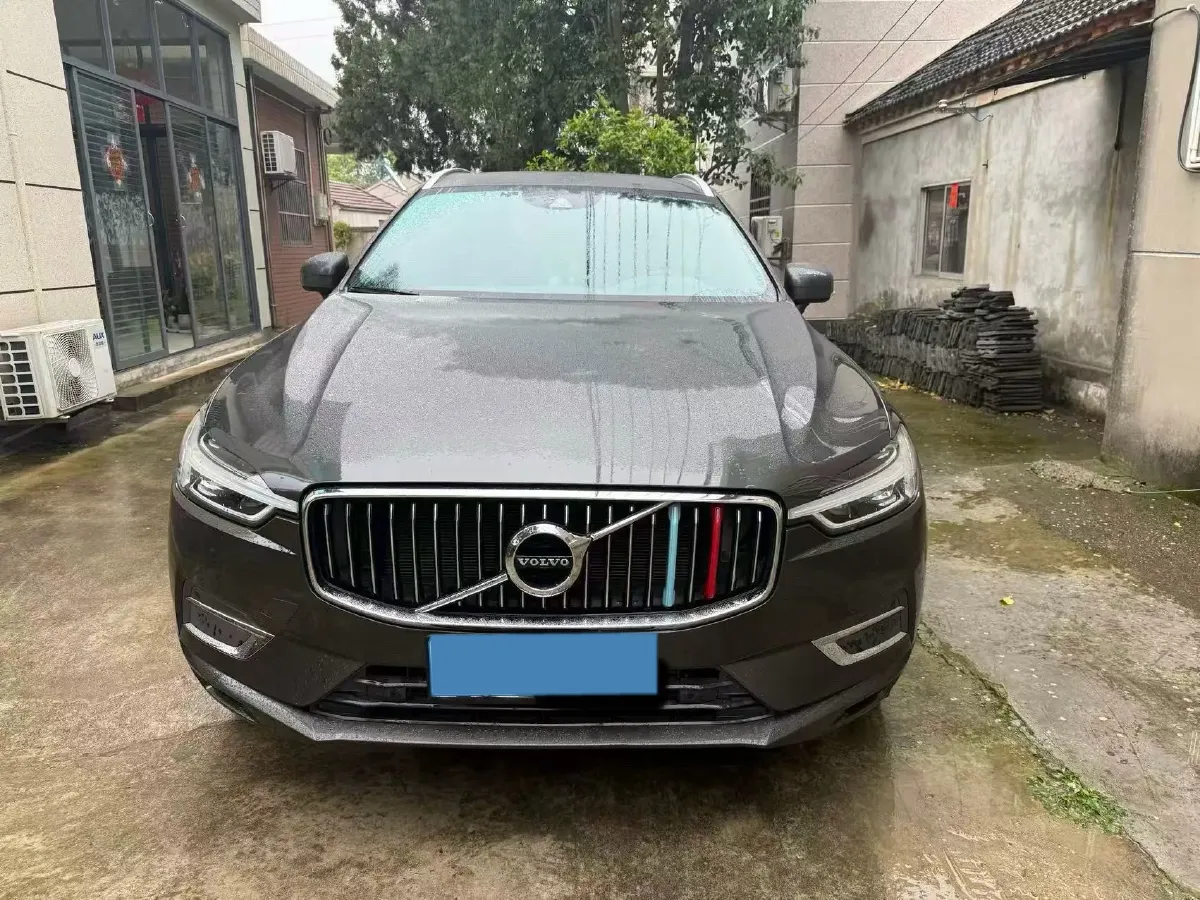 2021 Volvo XC60 2.0T 250HP L4 8AT,autocango,china used car exporter,china ev exporter,chinese used car exporter,chinese used ev exporter