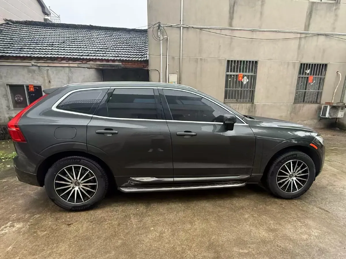 2021 Volvo XC60 2.0T 250HP L4 8AT,autocango,china used car exporter,china ev exporter,chinese used car exporter,chinese used ev exporter