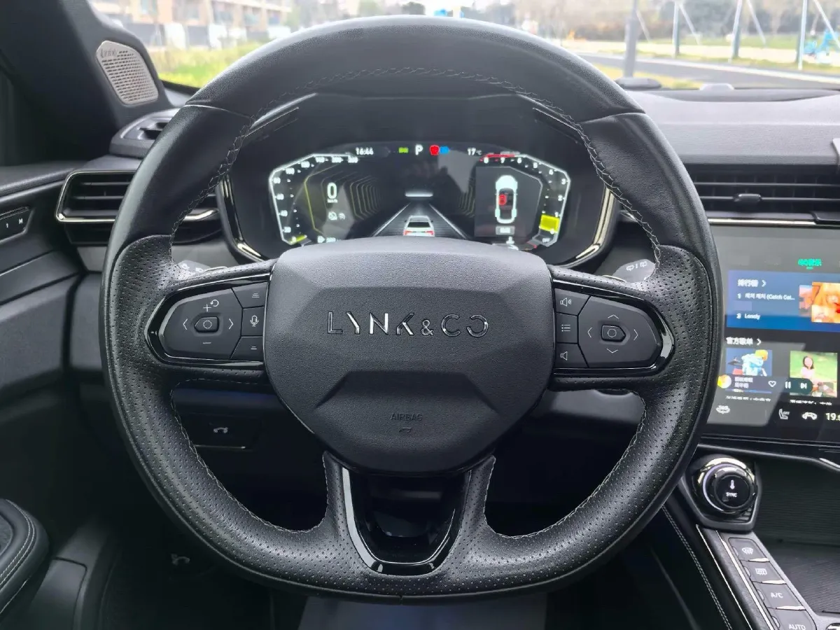 2021 LYNK&CO 01 2.0T 254HP L4 8AT,autocango,china used car exporter,china ev exporter,chinese used car exporter,chinese used ev exporter