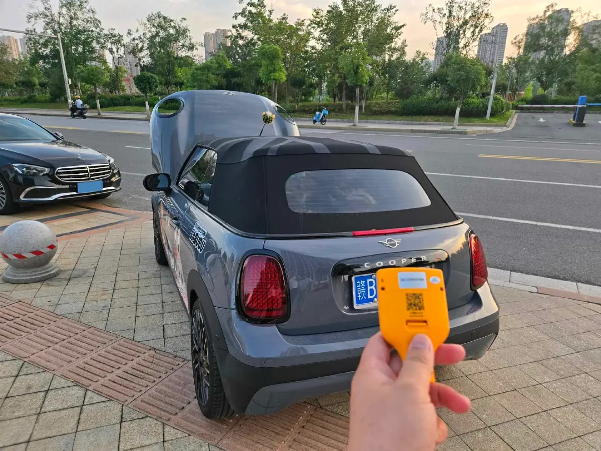 2025 MINI MINI 2.0T 204HP L4 7DCT,autocango,china used car exporter,china ev exporter,chinese used car exporter,chinese used ev exporter