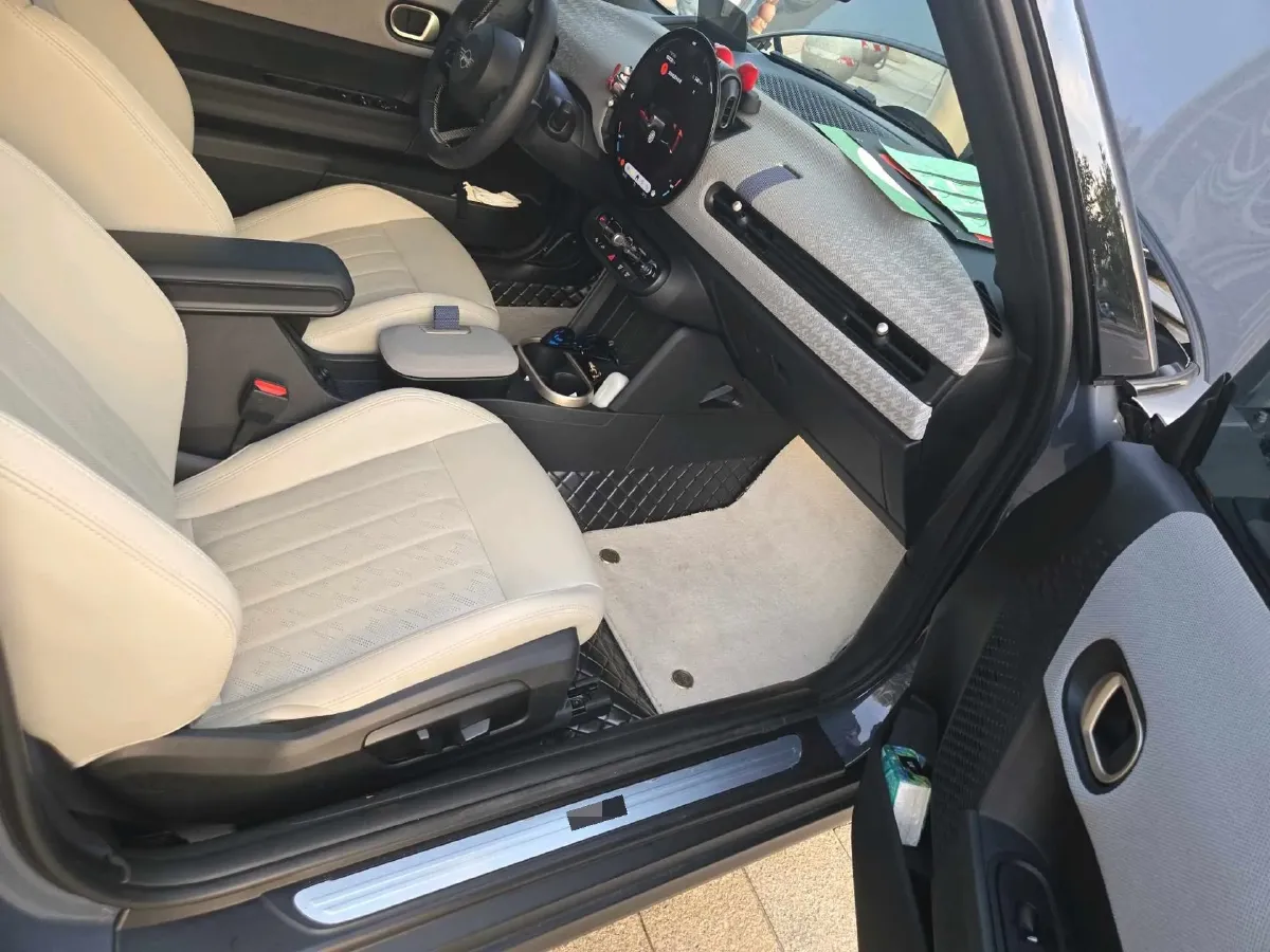 2025 MINI MINI 2.0T 204HP L4 7DCT,autocango,china used car exporter,china ev exporter,chinese used car exporter,chinese used ev exporter