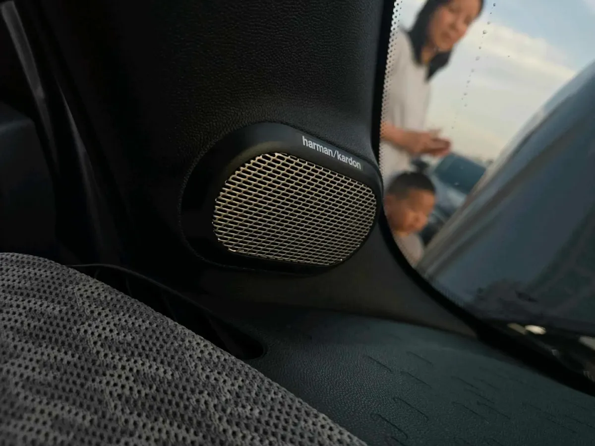 2025 MINI MINI 2.0T 204HP L4 7DCT,autocango,china used car exporter,china ev exporter,chinese used car exporter,chinese used ev exporter