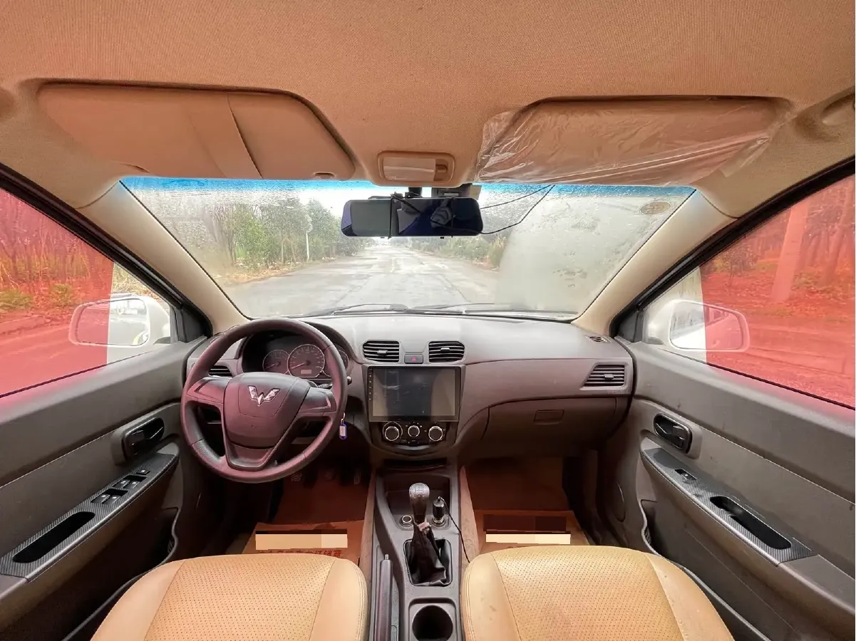 2016 WuLing HongGuang 1.5L 112HP L4 5MT,autocango,china used car exporter,china ev exporter,chinese used car exporter,chinese used ev exporter