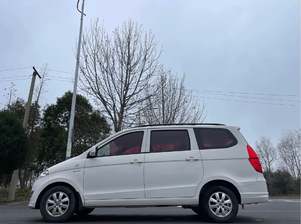 2016 WuLing HongGuang 1.5L 112HP L4 5MT,autocango,china used car exporter,china ev exporter,chinese used car exporter,chinese used ev exporter
