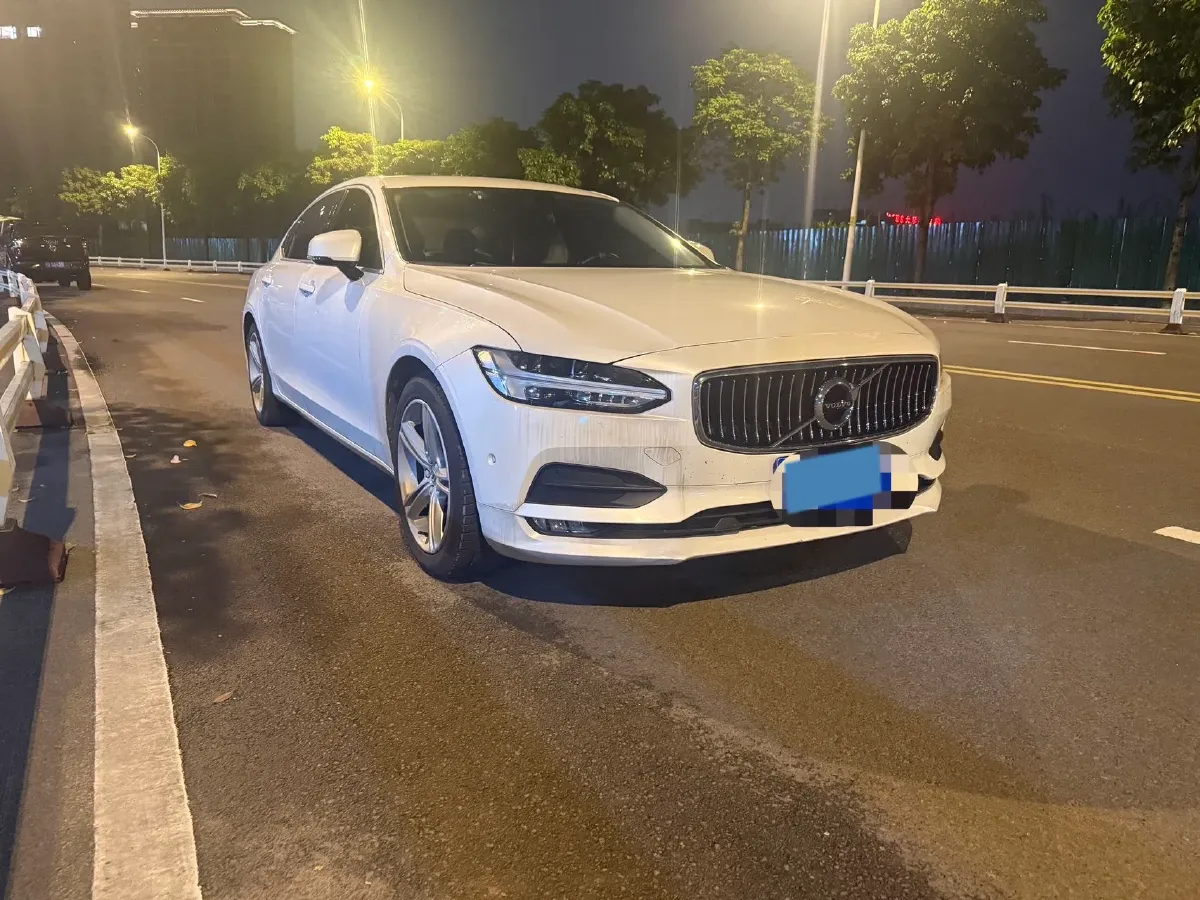 2018 Volvo S90 2.0T 190HP L4 8AT,autocango,china used car exporter,china ev exporter,chinese used car exporter,chinese used ev exporter