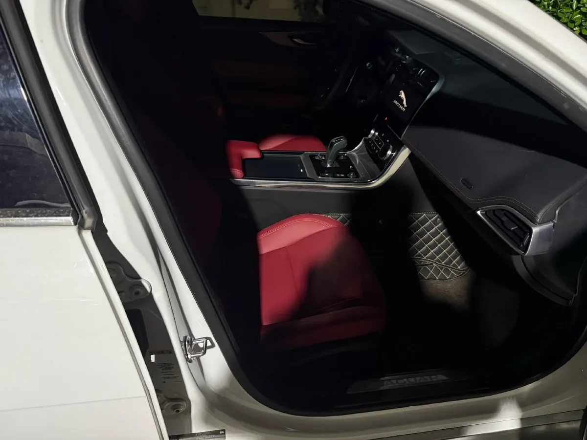 2020 Jaguar XEL 2.0T 200HP L4 8AT,autocango,china used car exporter,china ev exporter,chinese used car exporter,chinese used ev exporter