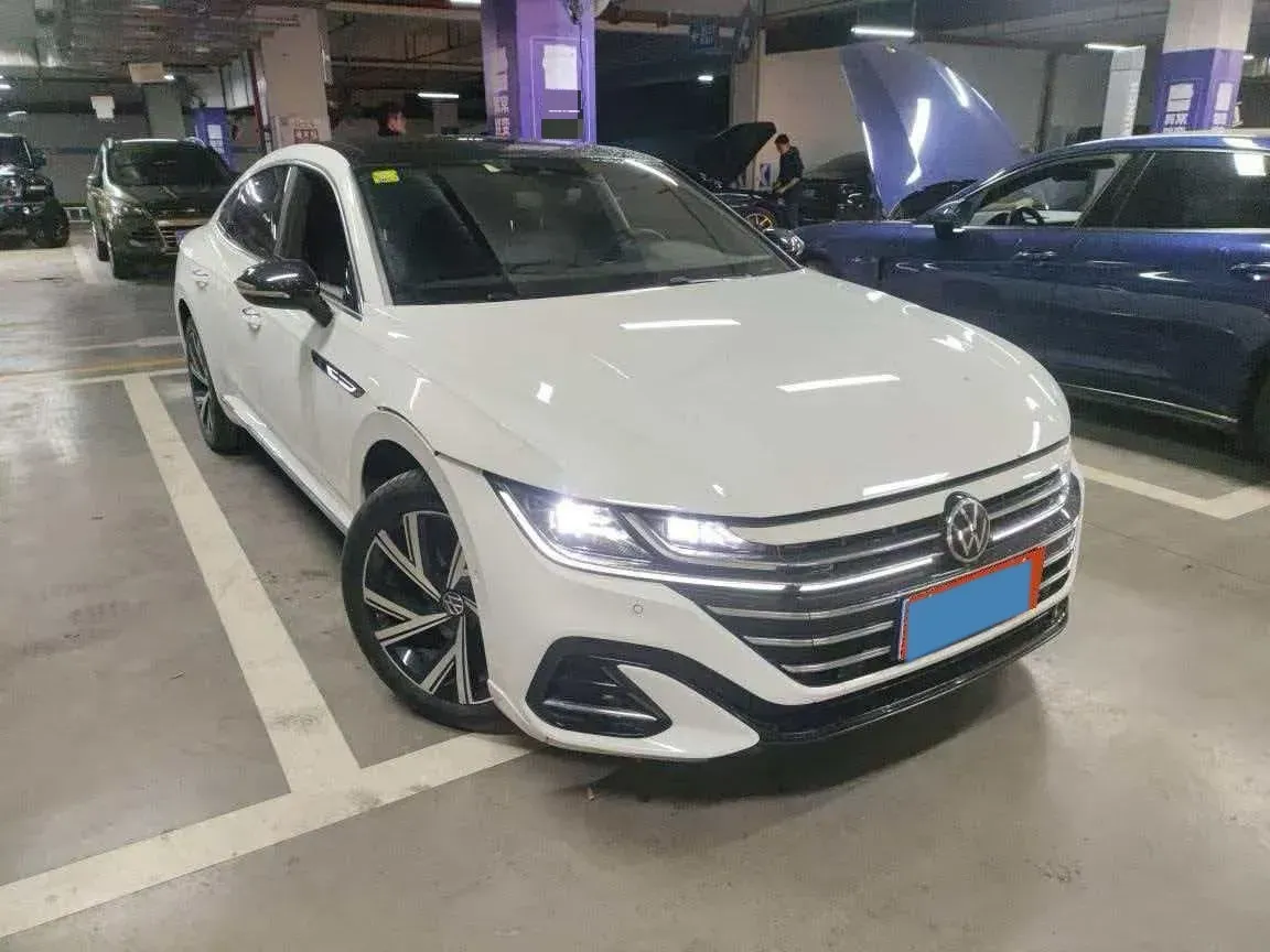 2021 Volkswagen CC 2.0T 220HP L4 7DCT,autocango,china used car exporter,china ev exporter,chinese used car exporter,chinese used ev exporter