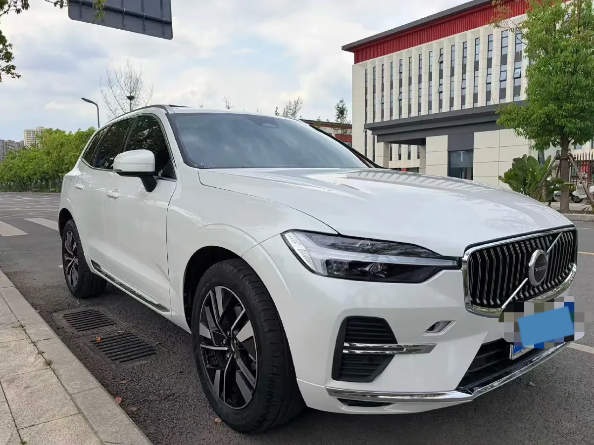 2023 Volvo XC60 2.0T 250HP L4 8AT,autocango,china used car exporter,china ev exporter,chinese used car exporter,chinese used ev exporter