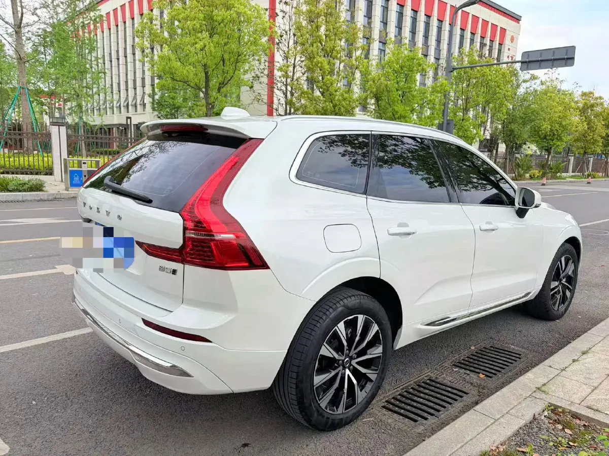 2023 Volvo XC60 2.0T 250HP L4 8AT,autocango,china used car exporter,china ev exporter,chinese used car exporter,chinese used ev exporter