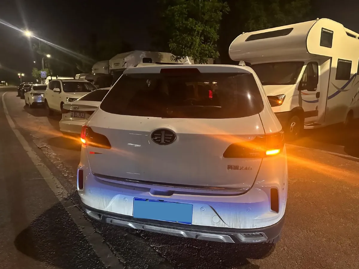 2019 Bestune X40 1.6L 114HP L4 5MT,autocango,china used car exporter,china ev exporter,chinese used car exporter,chinese used ev exporter