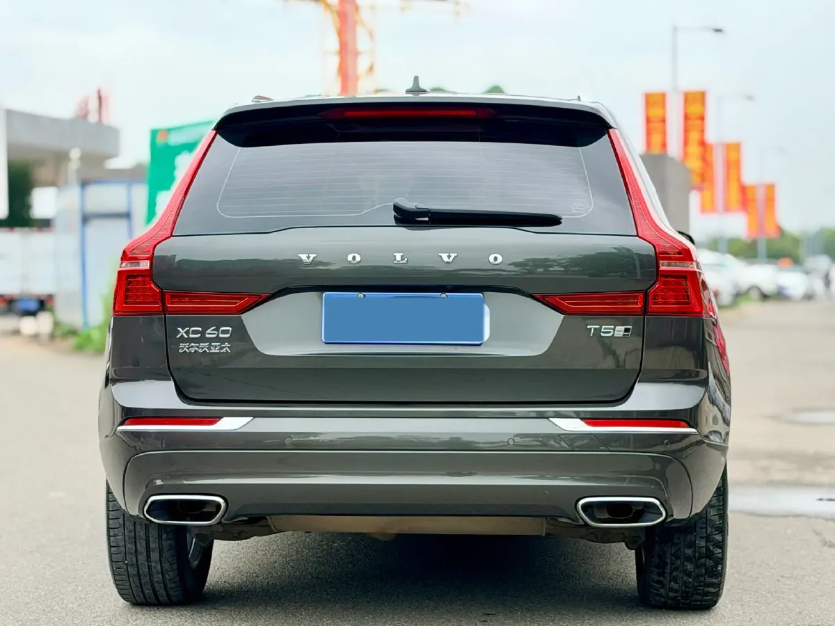 2020 Volvo XC60 2.0T 254HP L4 8AT,autocango,china used car exporter,china ev exporter,chinese used car exporter,chinese used ev exporter