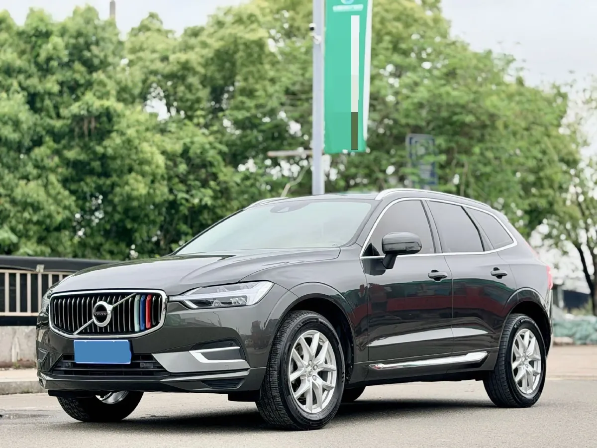 2020 Volvo XC60 2.0T 254HP L4 8AT,autocango,china used car exporter,china ev exporter,chinese used car exporter,chinese used ev exporter