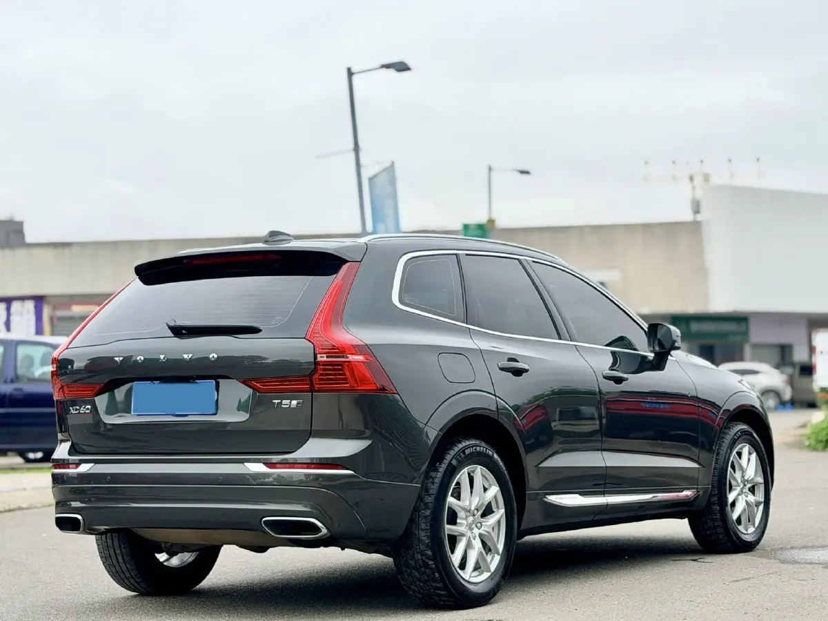 2020 Volvo XC60 2.0T 254HP L4 8AT,autocango,china used car exporter,china ev exporter,chinese used car exporter,chinese used ev exporter