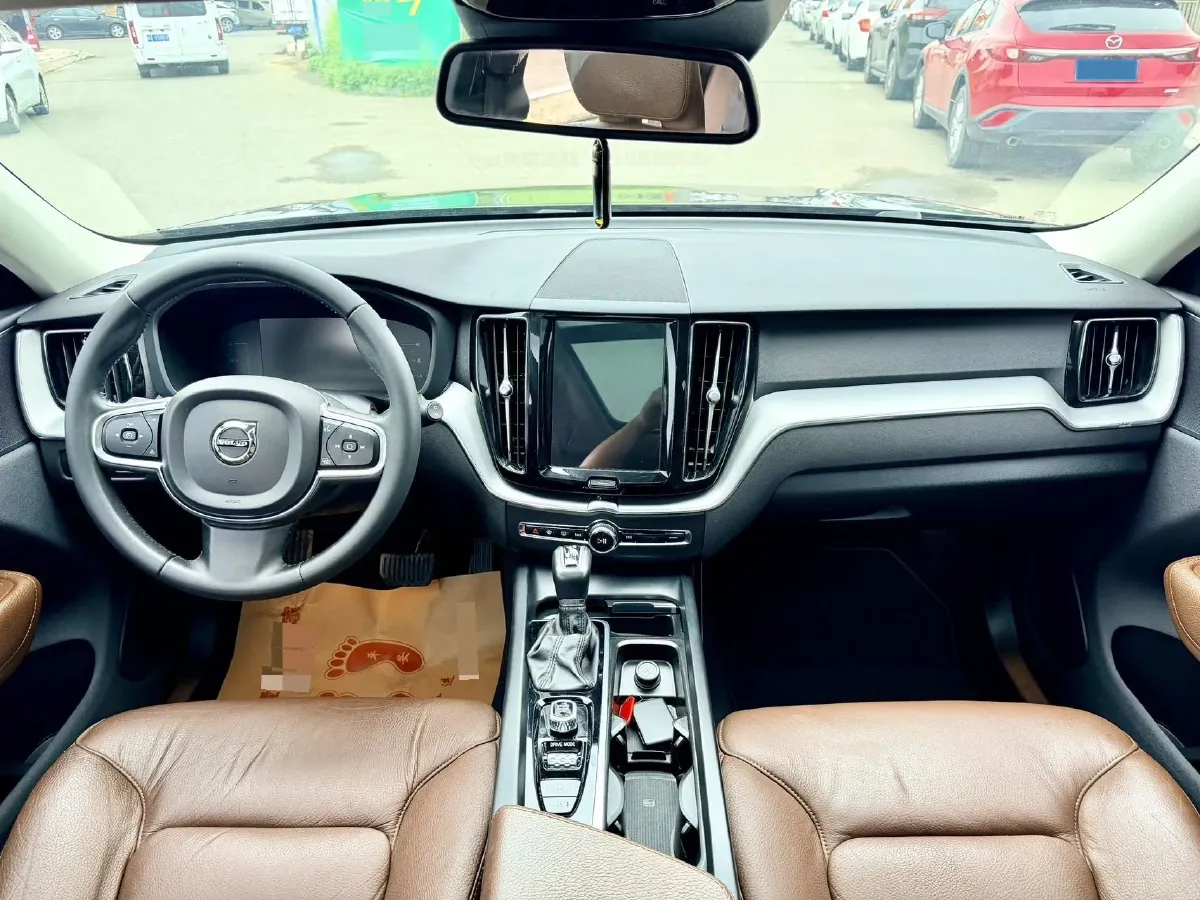 2020 Volvo XC60 2.0T 254HP L4 8AT,autocango,china used car exporter,china ev exporter,chinese used car exporter,chinese used ev exporter