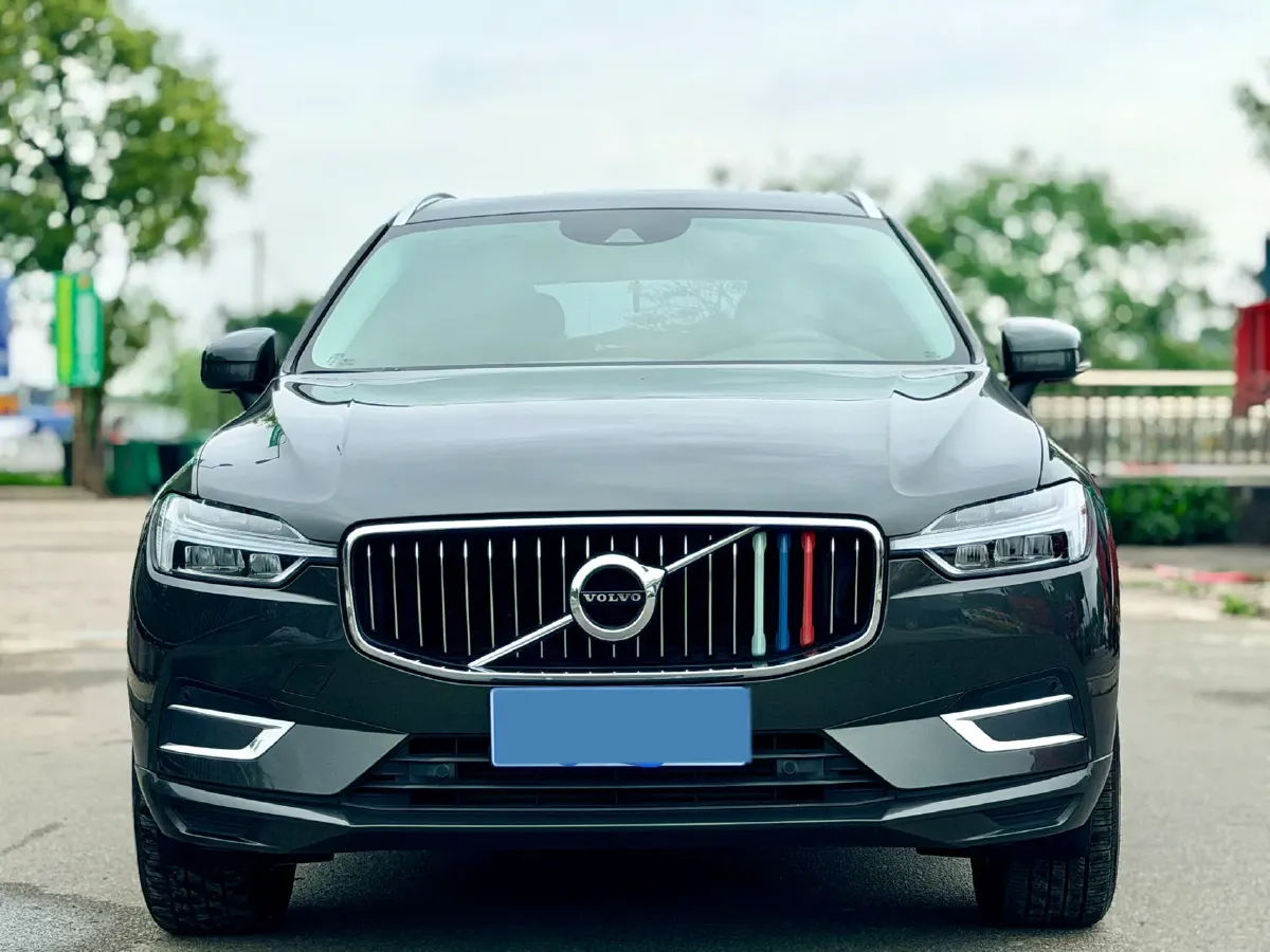 2020 Volvo XC60 2.0T 254HP L4 8AT,autocango,china used car exporter,china ev exporter,chinese used car exporter,chinese used ev exporter