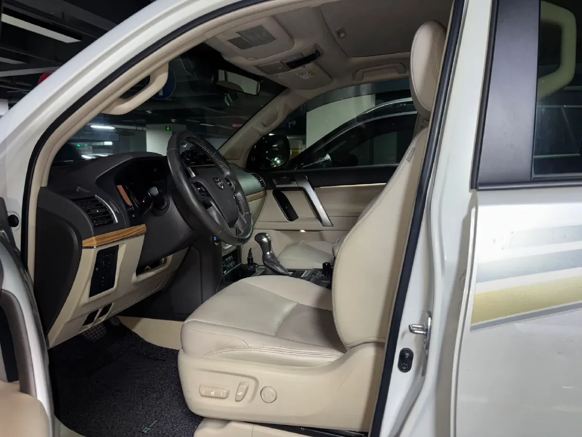 2018 Mercedes-Benz E Class 2.0T 184HP L4 9AT,autocango,china used car exporter,china ev exporter,chinese used car exporter,chinese used ev exporter