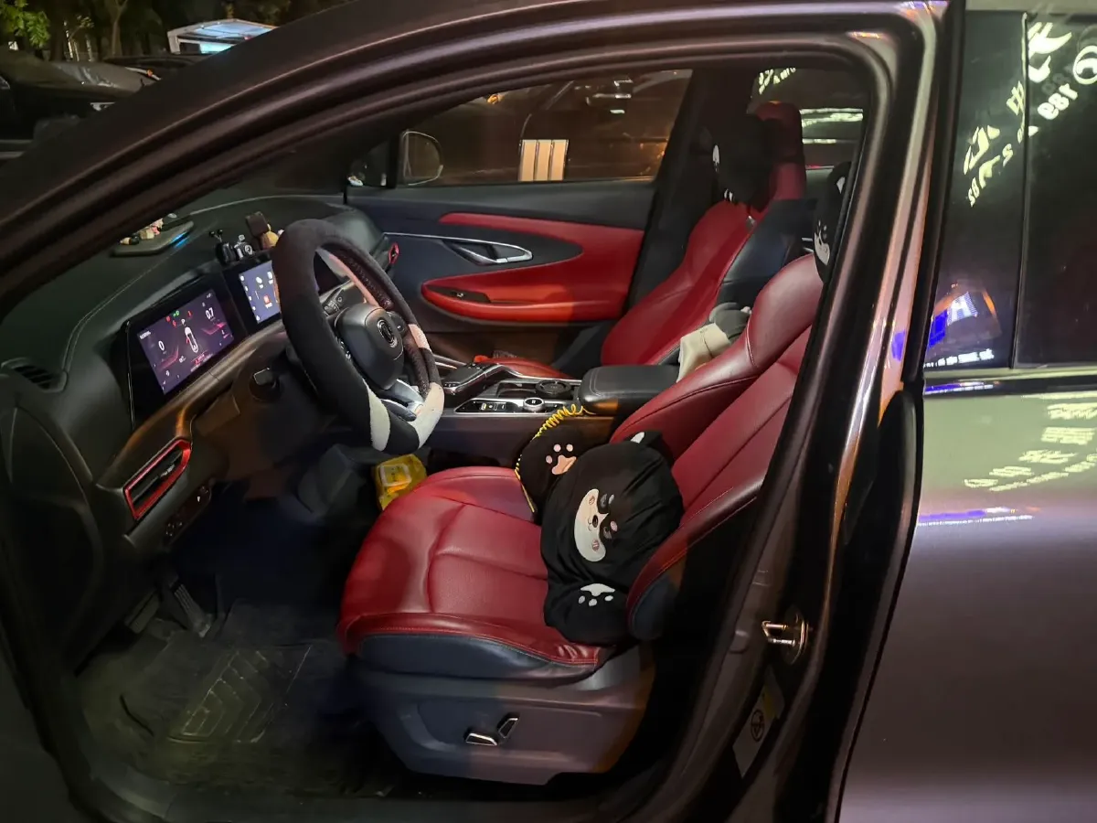 2020 ChangAn UNI-T 1.5T 180HP L4 7DCT,autocango,china used car exporter,china ev exporter,chinese used car exporter,chinese used ev exporter