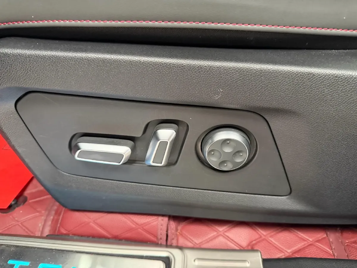 2023 Jetour Traveller 2.0T 254HP L4 8AT,autocango,china used car exporter,china ev exporter,chinese used car exporter,chinese used ev exporter