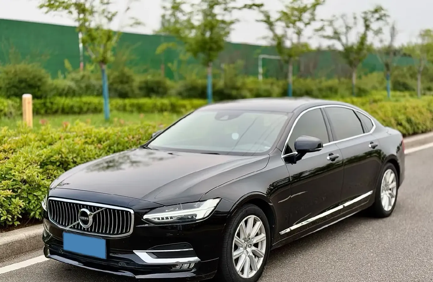 2019 Infiniti Q70 2.0T 211HP L4 7AT,autocango,china used car exporter,china ev exporter,chinese used car exporter,chinese used ev exporter