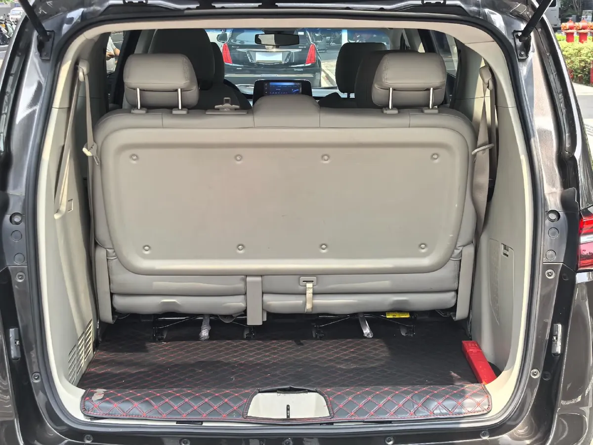 2022 Buick GL8 2.0T 237HP L4 9AT,autocango,china used car exporter,china ev exporter,chinese used car exporter,chinese used ev exporter