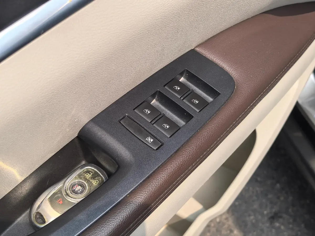 2022 Buick GL8 2.0T 237HP L4 9AT,autocango,china used car exporter,china ev exporter,chinese used car exporter,chinese used ev exporter