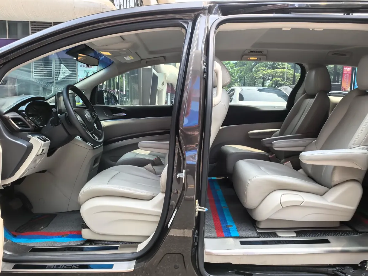 2022 Buick GL8 2.0T 237HP L4 9AT,autocango,china used car exporter,china ev exporter,chinese used car exporter,chinese used ev exporter