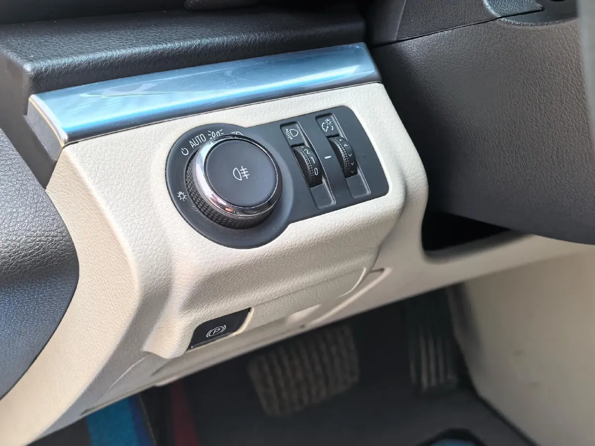 2022 Buick GL8 2.0T 237HP L4 9AT,autocango,china used car exporter,china ev exporter,chinese used car exporter,chinese used ev exporter