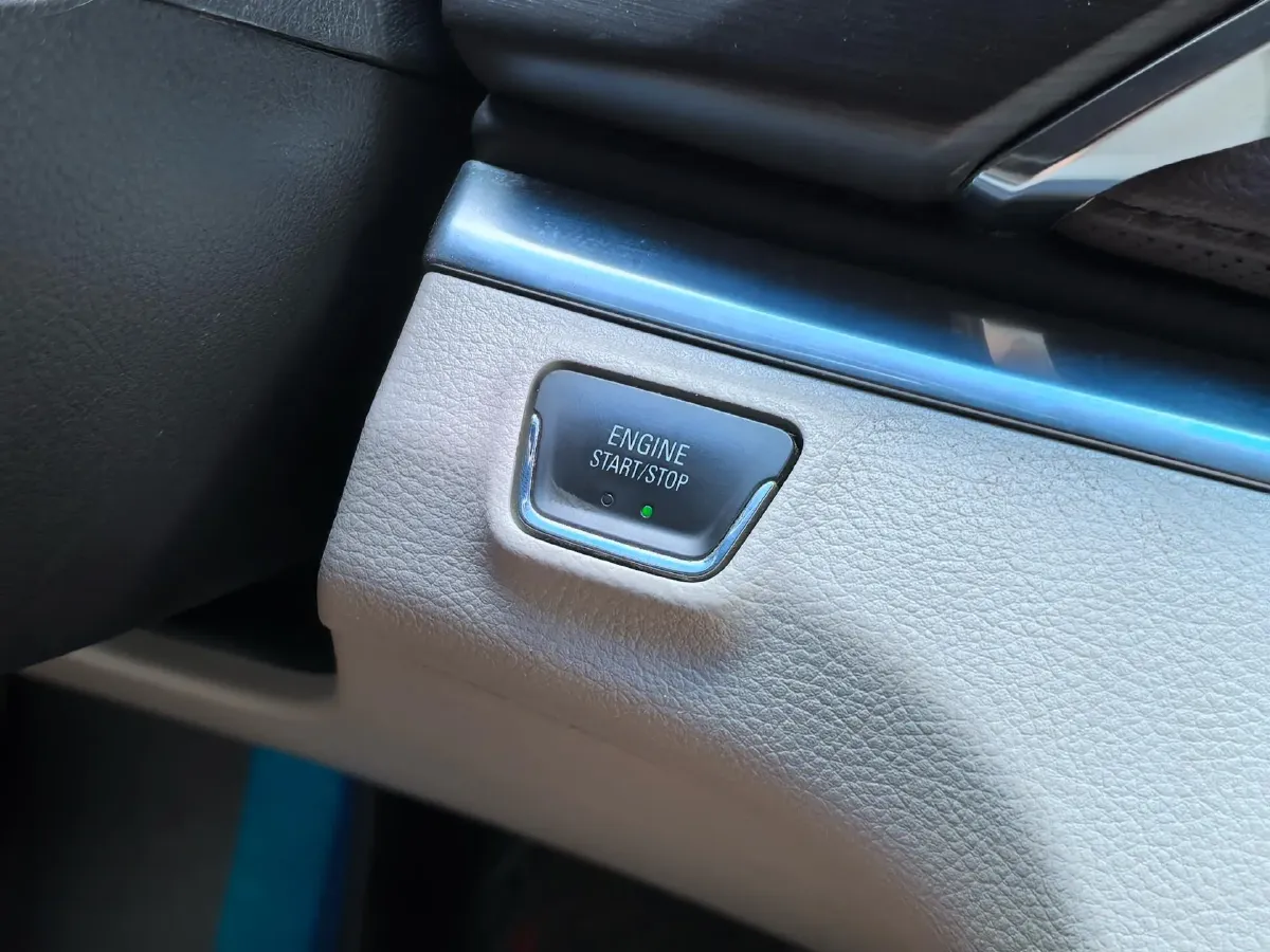 2022 Buick GL8 2.0T 237HP L4 9AT,autocango,china used car exporter,china ev exporter,chinese used car exporter,chinese used ev exporter