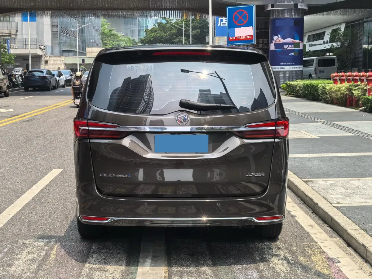 2022 Buick GL8 2.0T 237HP L4 9AT,autocango,china used car exporter,china ev exporter,chinese used car exporter,chinese used ev exporter
