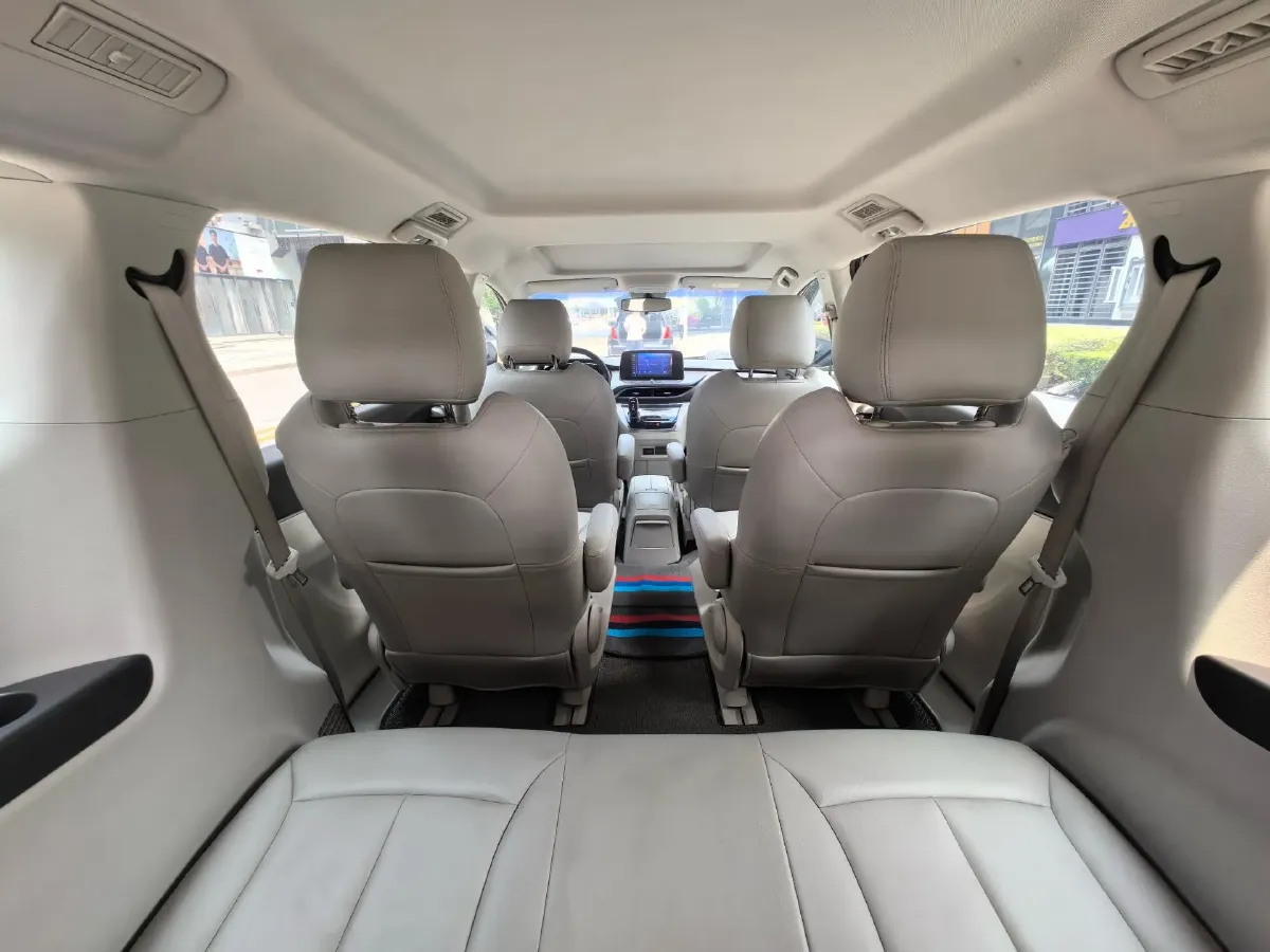 2022 Buick GL8 2.0T 237HP L4 9AT,autocango,china used car exporter,china ev exporter,chinese used car exporter,chinese used ev exporter