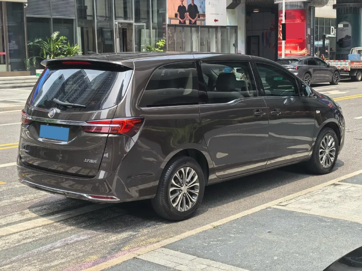 2022 Buick GL8 2.0T 237HP L4 9AT,autocango,china used car exporter,china ev exporter,chinese used car exporter,chinese used ev exporter